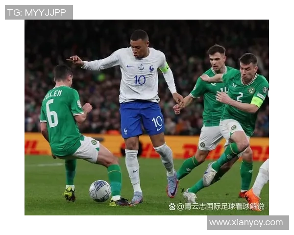 聚焦足球球星基佬成长历程与竞技荣耀背后的真实人生故事 聚焦足球球星基佬成长历程与竞技荣耀背后的真实人生故事