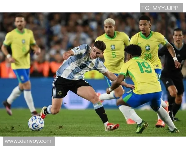 足球巨星失落时刻:那些让人心碎的低谷与痛苦瞬间 足球巨星失落时刻:那些让人心碎的低谷与痛苦瞬间