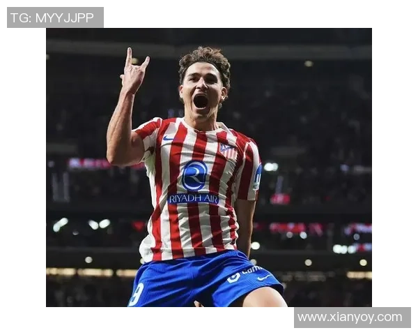 帅气足球明星引领潮流,竞技与魅力并存的全能球场风云 帅气足球明星引领潮流,竞技与魅力并存的全能球场风云